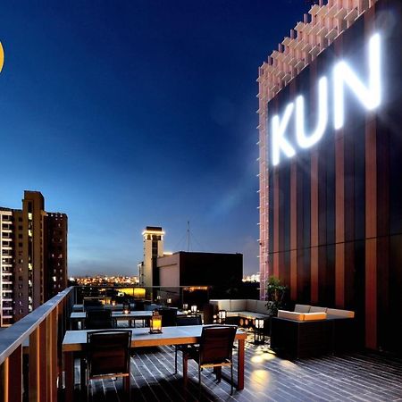 Hotel Kun Tour Taichung Exterior foto