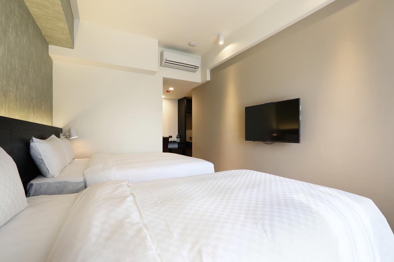 Hotel Kun Tour Taichung Exterior foto