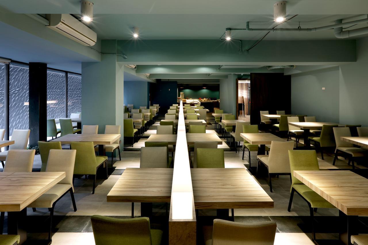 Hotel Kun Tour Taichung Exterior foto