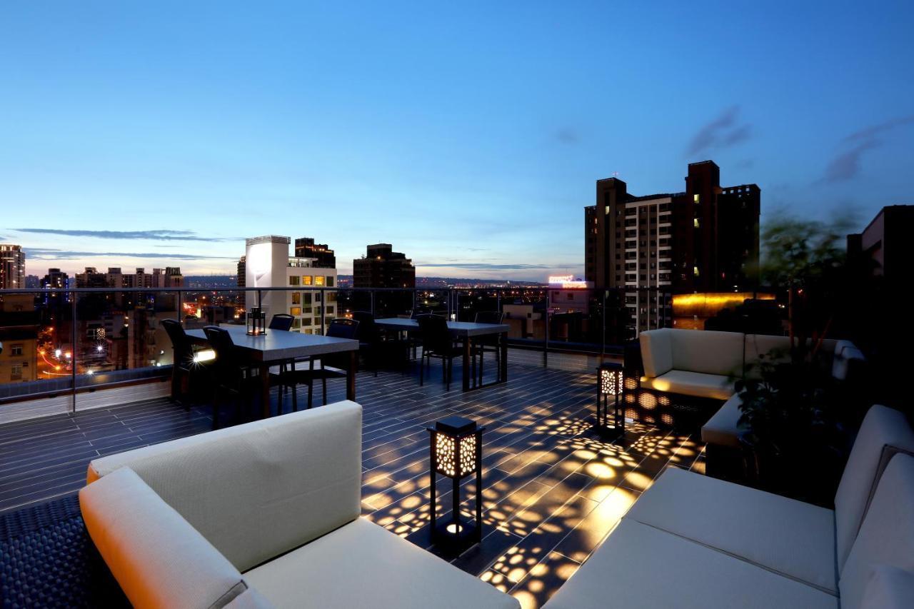 Hotel Kun Tour Taichung Exterior foto