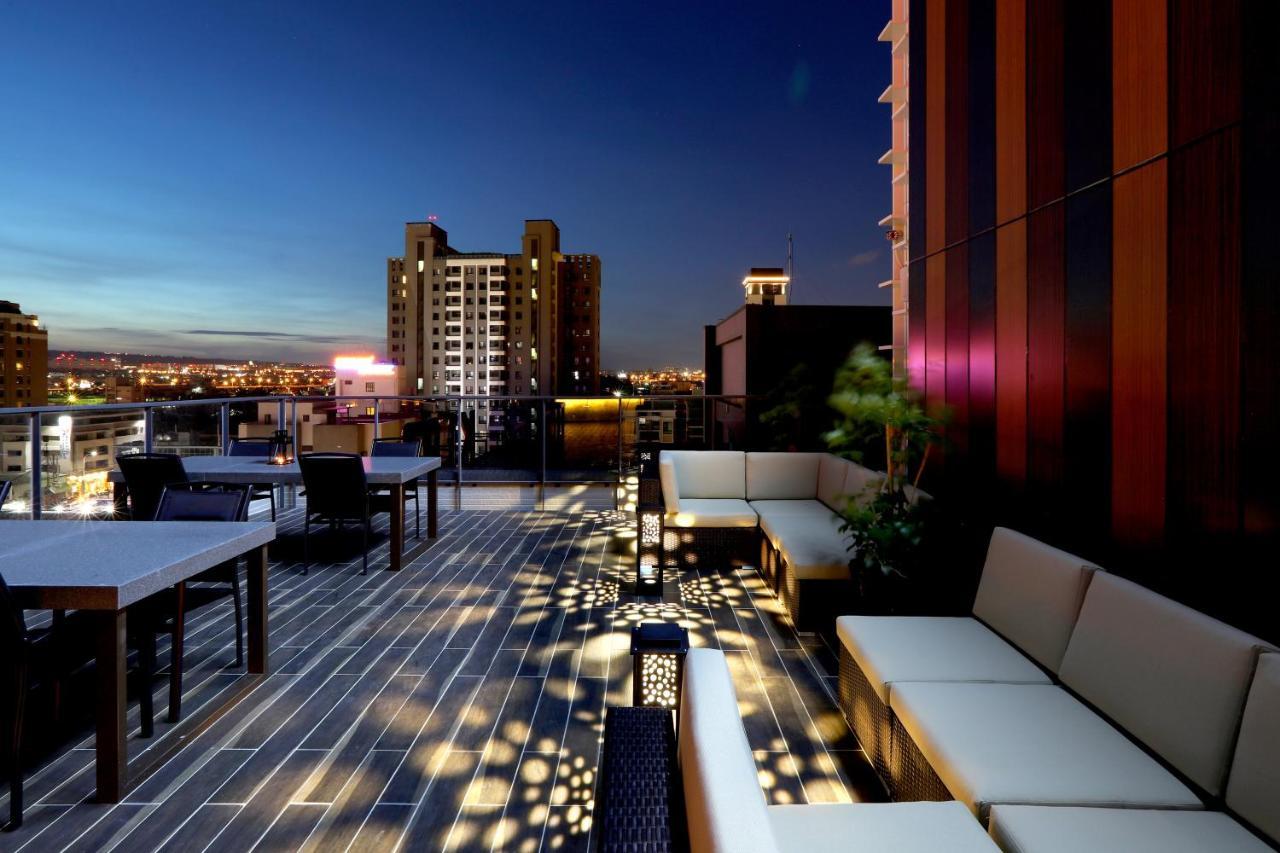 Hotel Kun Tour Taichung Exterior foto