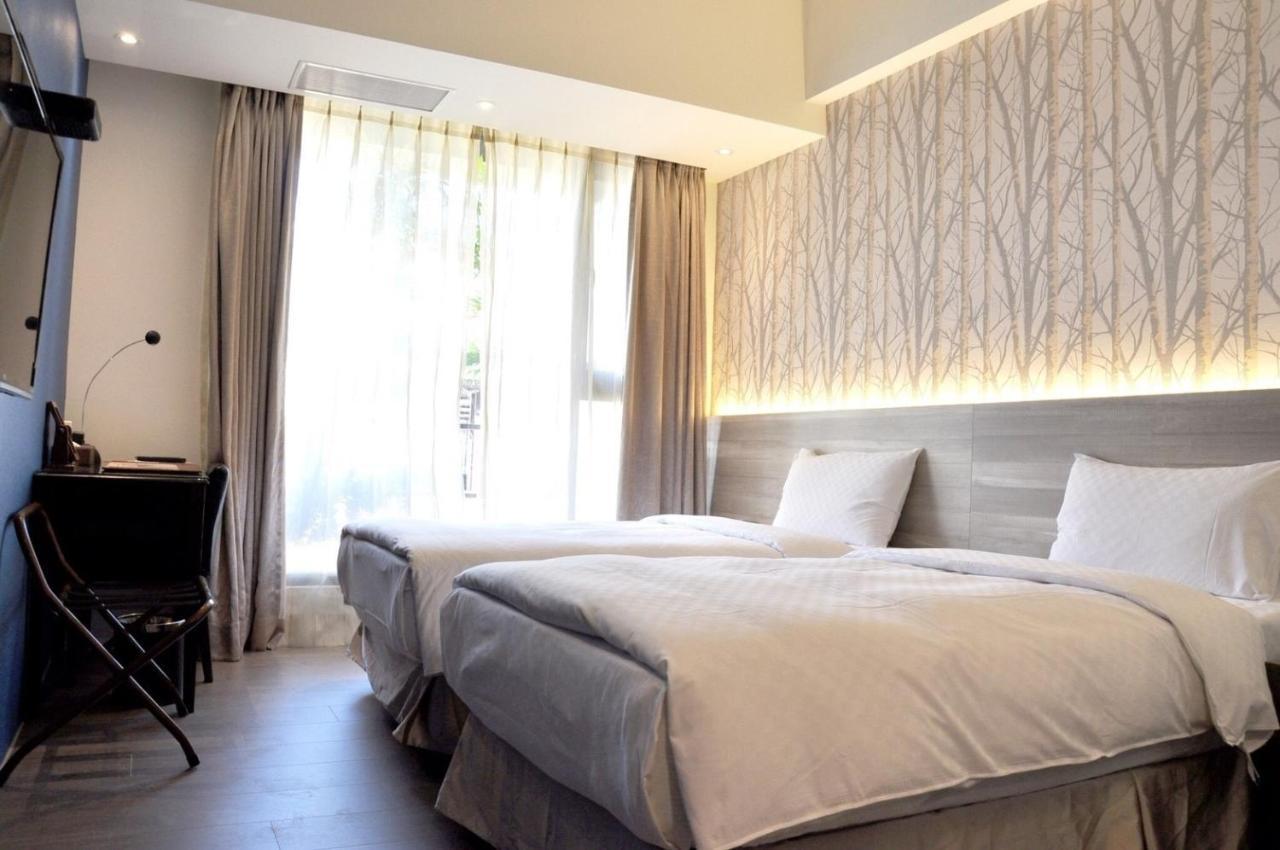 Hotel Kun Tour Taichung Exterior foto
